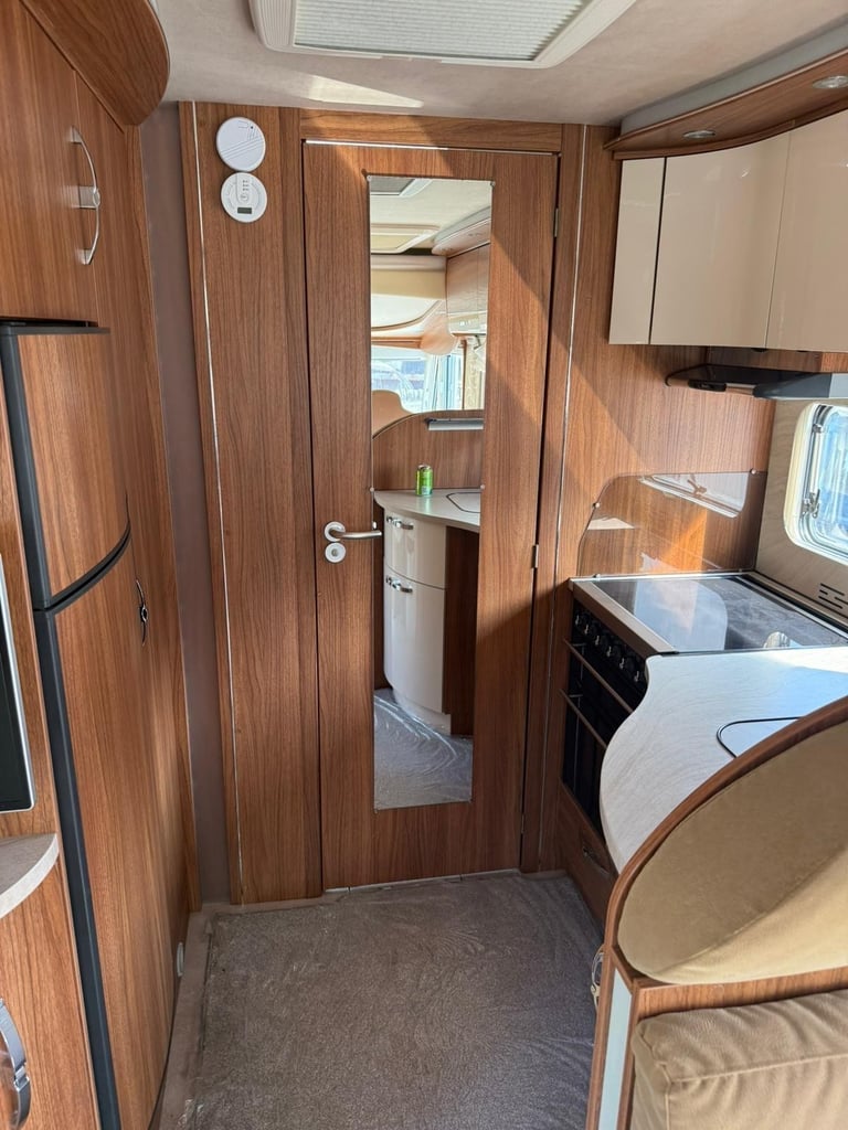 2015 Frankia 640 - 3 ltr - 49,000 Miles - 4 Berth / 2 Belts 