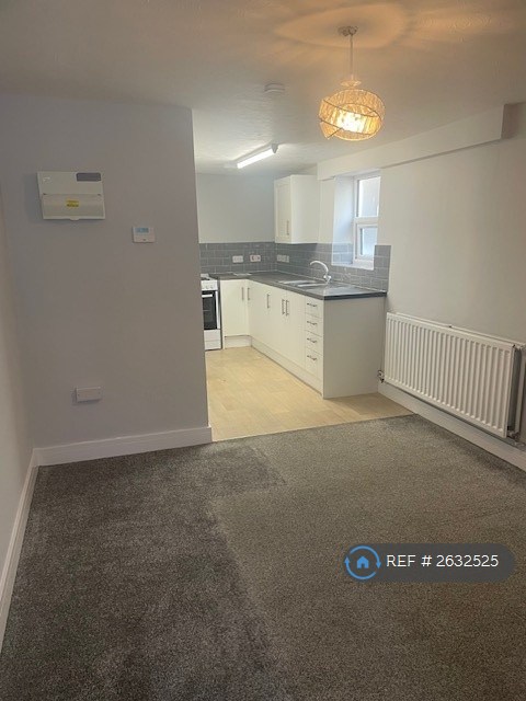 1 bedroom flat in South Market Road, Great Yarmouth, NR30 (1 bed) (#2632525)