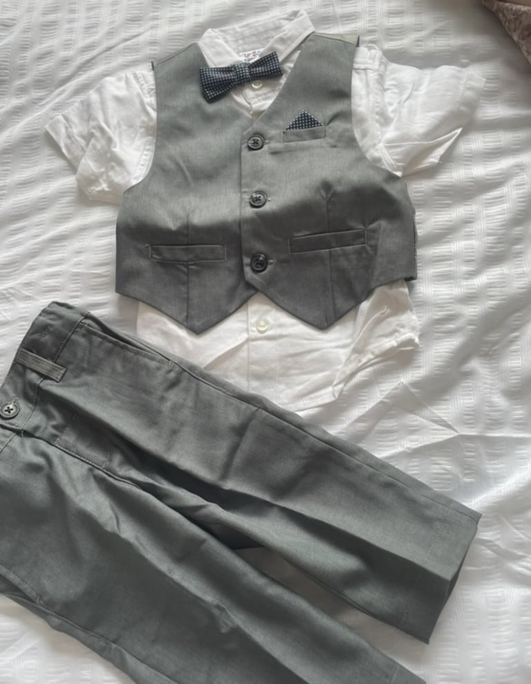 image for Suit without jacket 9/12 months.