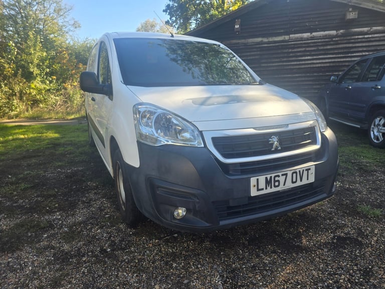 image for 2018 Peugeot Partner 625 SE 1.6 BlueHDi 75 Van PANEL VAN Diesel Manual