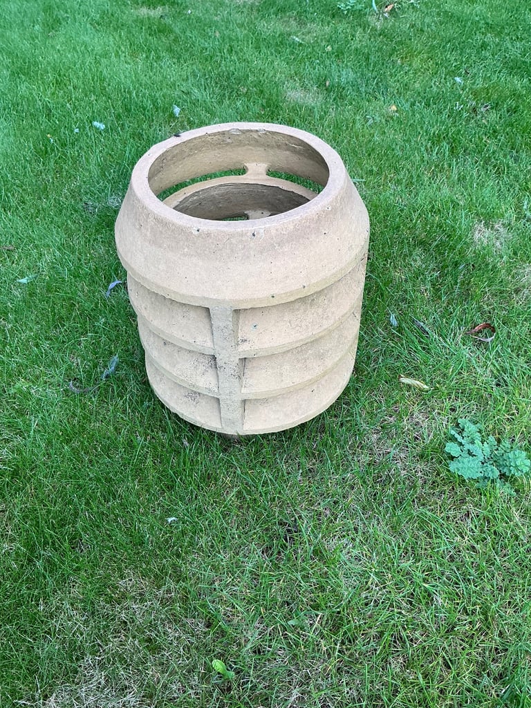 2 Reclaimed Chimney Pots – Terracotta & Buff Clay  1 x cowl 