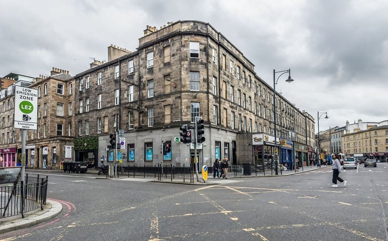 Sizeable, 5 bedroom, HMO flat on Lothian Road – available immediately