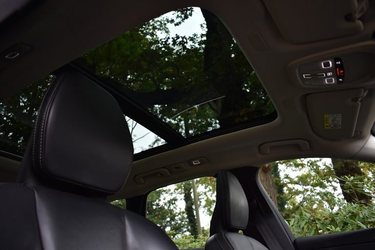 2021 Volvo XC60 B5 INSCRIPTION+Panoramic Sunroof Estate Petrol/Ele Automatic