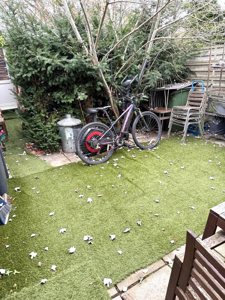 Double room with own kitchen for single occupancy or couple Postcode UB6 0NY