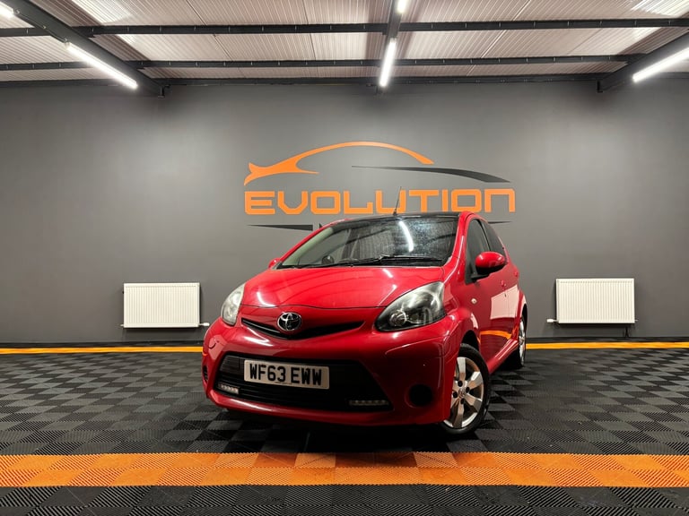 2013 Toyota AYGO 1.0 VVT-i Move with Style 5dr HATCHBACK Petrol Manual