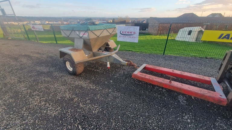 Quad atv logic electric sheep snacker feeder farm livestock tractor 