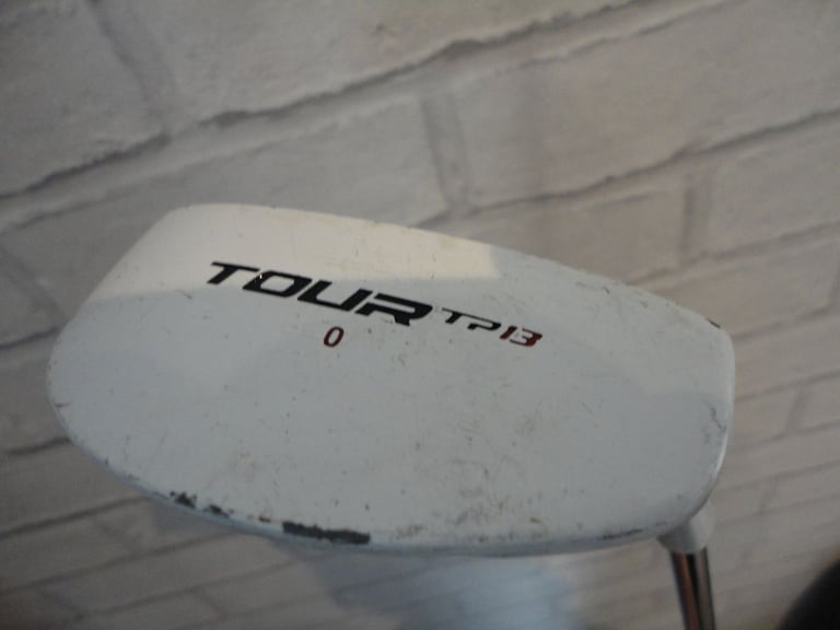 Various golf club putters, various prices, ping, mizuno, wilson, dunlop, slazenger, etc