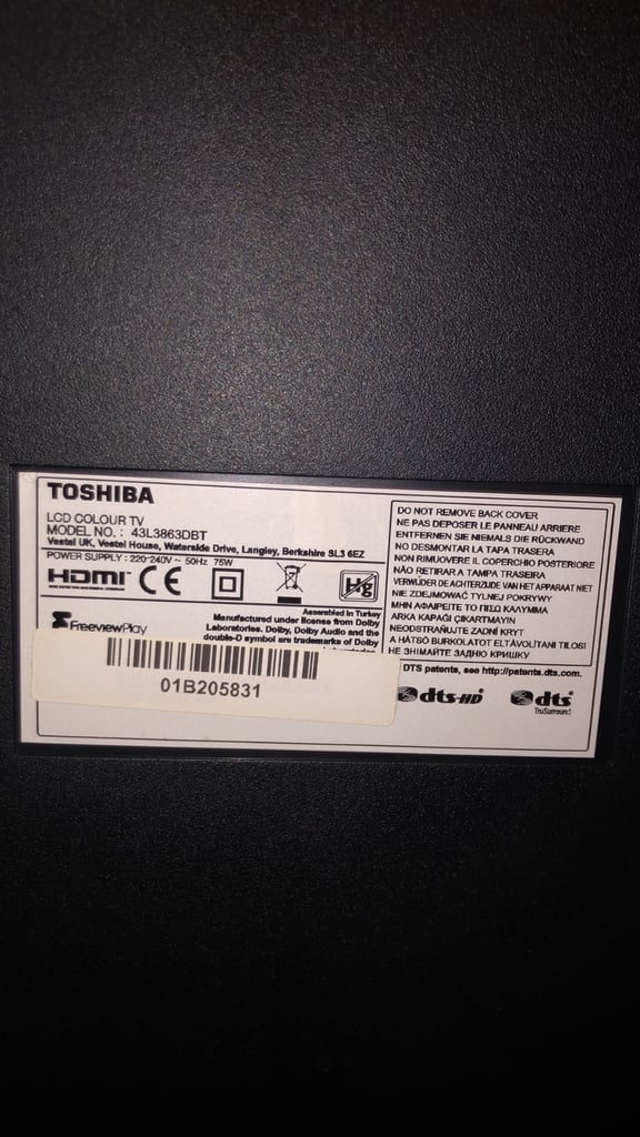 Toshiba 43 inch smart TV w/ remote 
