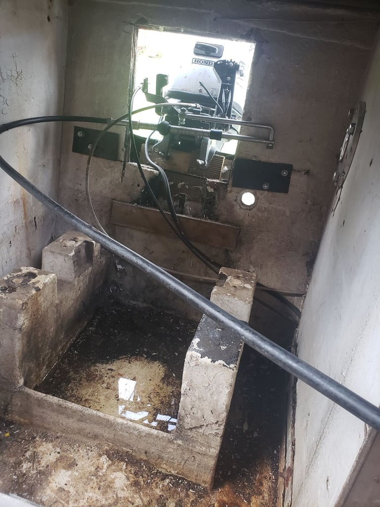 Boat dawncraft 22ft river cruiser 