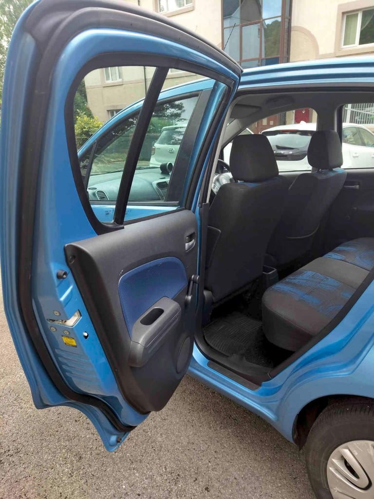 2011 Vauxhall Agila S Ecoflex Hatchback, 1 Litre, Manual, 5 Door, 71000 Miles, MOT April 2026.