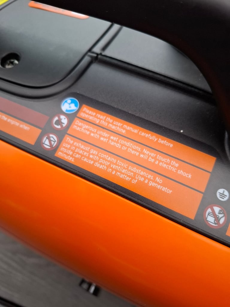 Petrol generator Black + Decker BXGNi900E 4-stroke petrol generator inverter generator 
