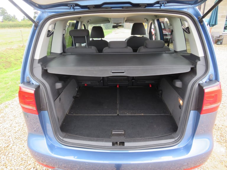 2011 Volkswagen Touran 1.6 TDI 105 SE 7 SEATER MPV Diesel Manual