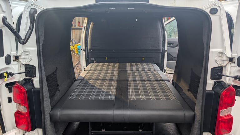 2018 Peugeot Expert 1400 2.0 BlueHDi 120 Professional Van PANEL VAN Diesel Manual