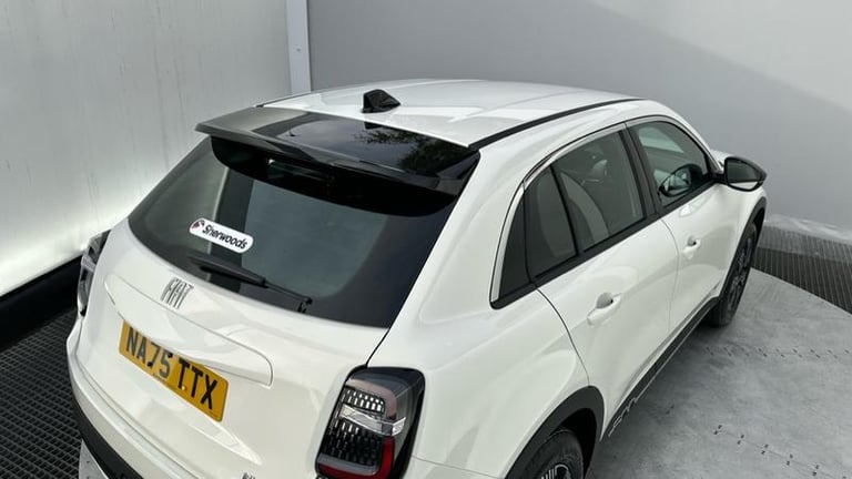 2025 Fiat 600 1.2 MHEV SUV 5dr Petrol Hybrid e-DCT Euro 6 (s/s) (100 ps) Automatic Hatchback Hybr...