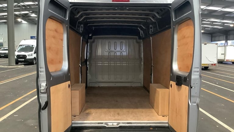 2022 72 reg CITROEN RELAY L3H2 ENTERPRISE PANEL VAN WITH AIR-CON 15,500 MILES 