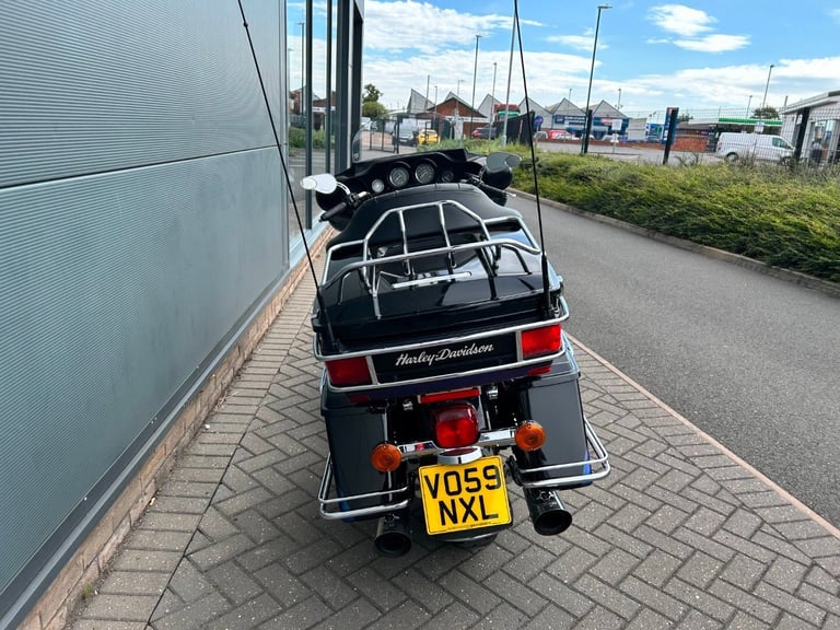 2009 Harley-Davidson TOURING FLHTK ELECTRA GLIDE ULTRA LIMITED FLHTK Two-Tone (10MY) Custom DIESE...