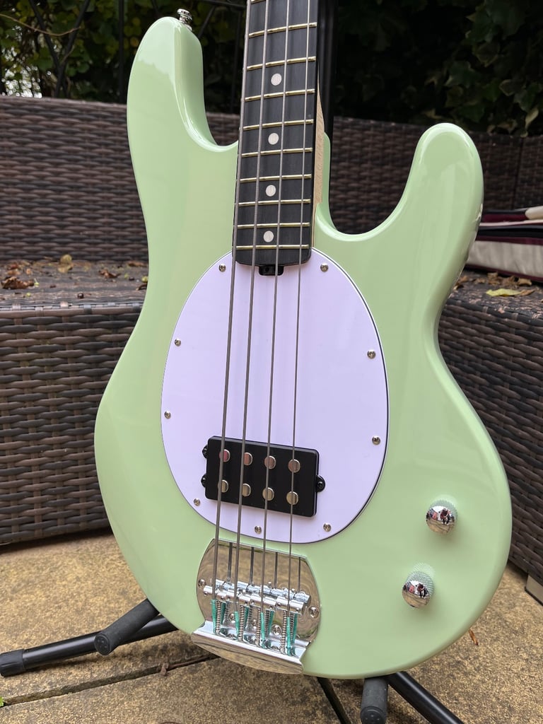 Musicman Sterling Sabre bass 