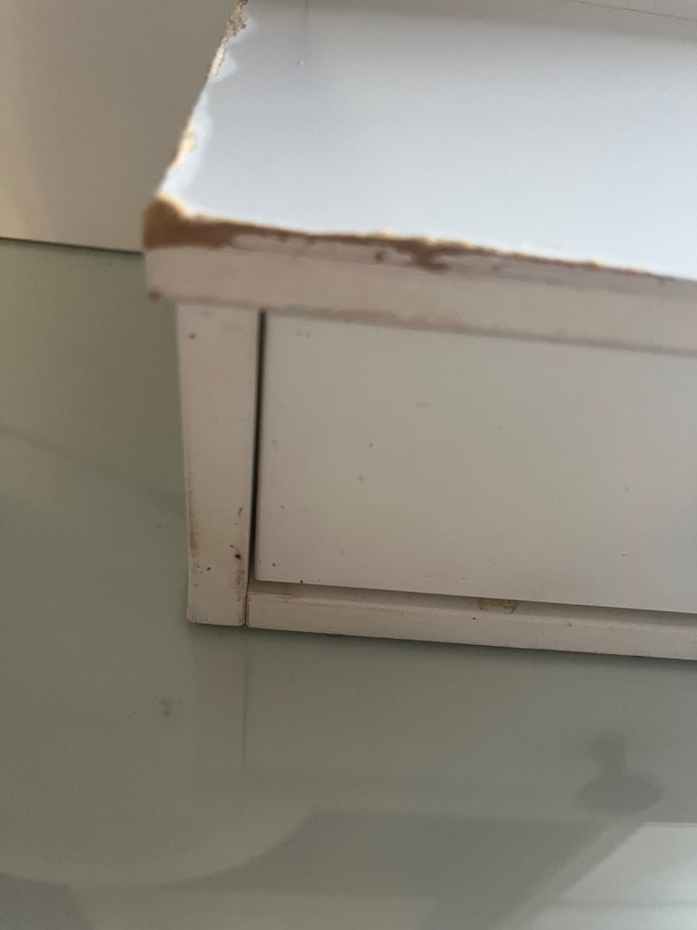 Lovely white Ikea dressing table 