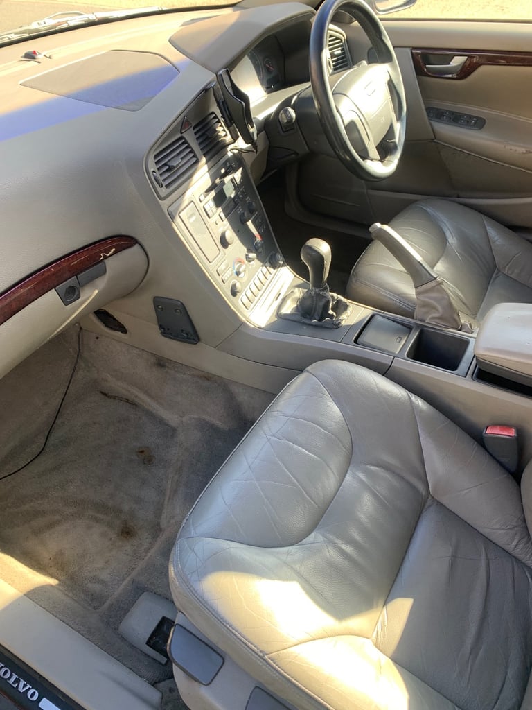 image for 2000 Volvo Estate