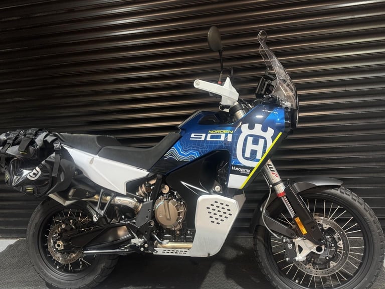 HUSQVARNA NORDEN 901 EXPEDITION 74 PLATE-HEATED SEAT-LUGGAGE ONLY 3012 MILES 202
