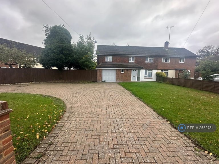 image for 4 bedroom house in Eyhorne Street, Hollingbourne, Maidstone, ME17 (4 bed) (#2552781)