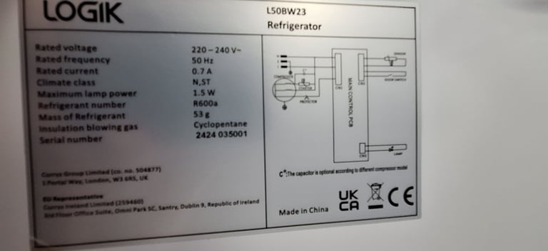 LOGIK fridge freezer size  H 142cm like new one year old 