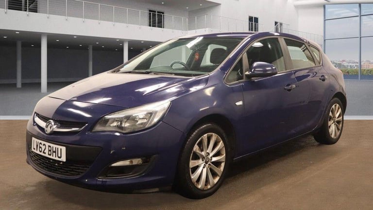 2012 Vauxhall Astra 1.6 16v Active Euro 5 5dr HATCHBACK Petrol Manual
