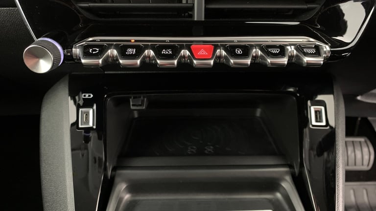 2020 Peugeot 208 50kWh Allure Hatchback 5dr Electric Auto (136 ps) Hatchback Electric Automatic