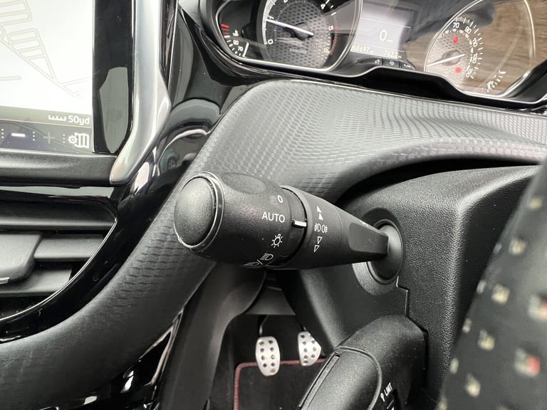 PEUGEOT 2008 1.6 BlueHDi GT Line 2017