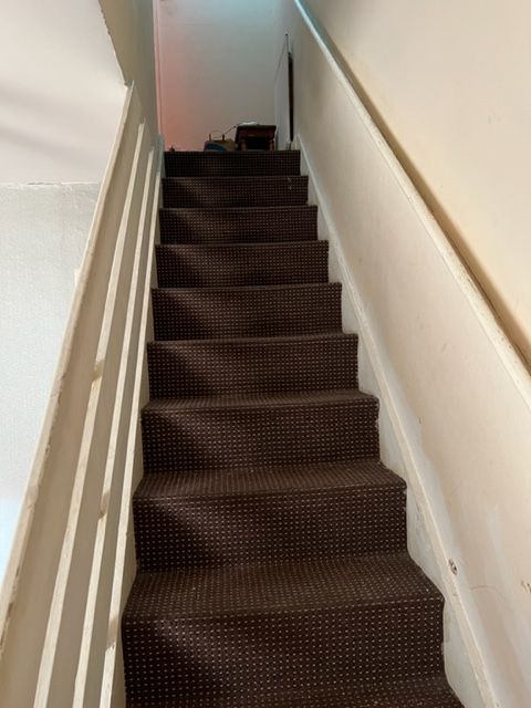 Cosy double room close to center and University. Starts from £135p/w