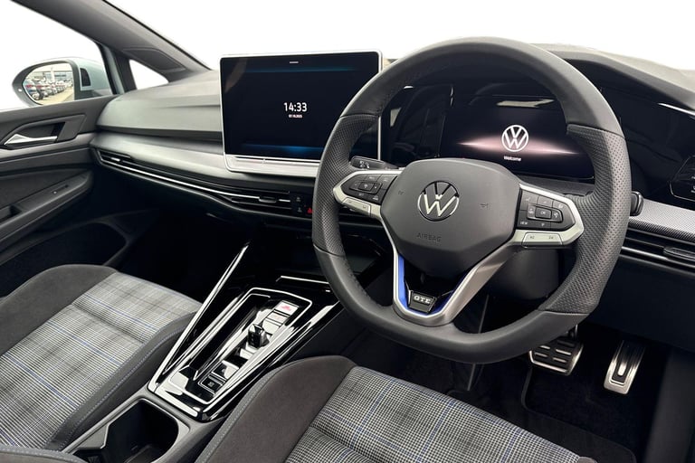 2025 Volkswagen Golf 1.5 TSI 272 GTE eHybrid 5dr DSG **PAN ROOF** Hatchback PETROL/ELECTRIC Autom...