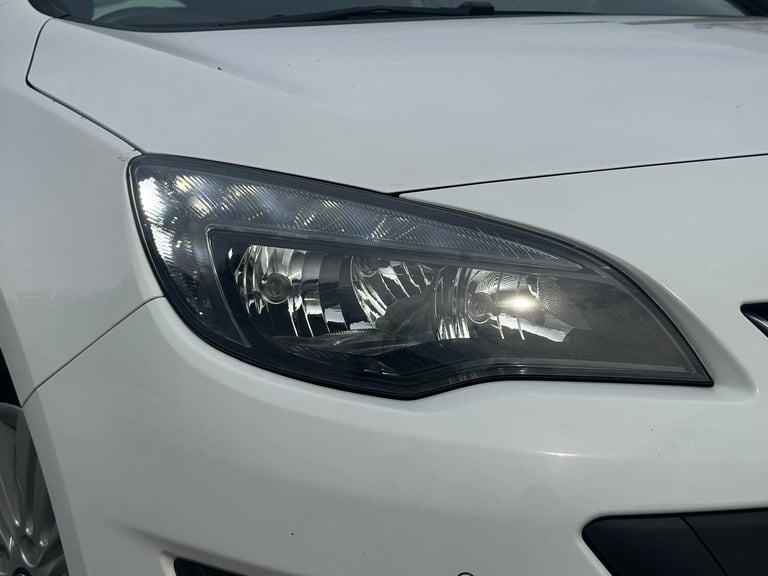 2014 Vauxhall Astra 1.6 CDTi 16V ecoFLEX Excite 5dr HATCHBACK Diesel Manual