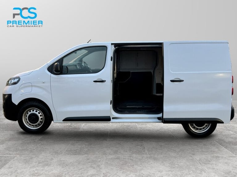 2022 Vauxhall Vivaro Electric 3100 Dynamic Panel Van Electric Automatic