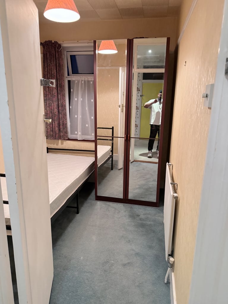 £600 with billls room to let rm11