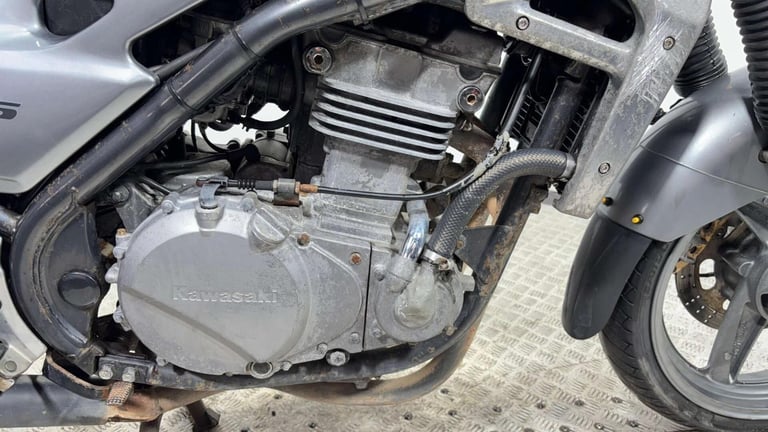 Kawasaki Er 2000 12K GOOD RUNNING PROJECT BIKE 500CC NAKED A2