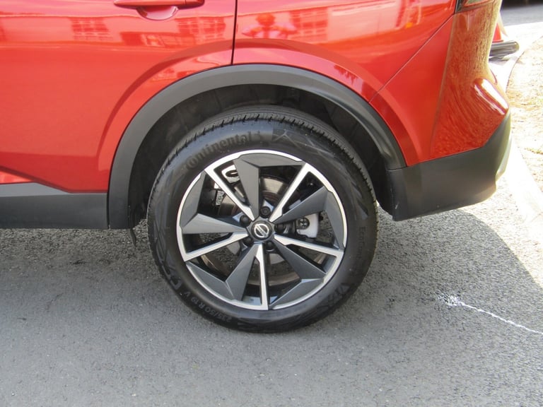 2022 Nissan Qashqai 1.3 DiG-T MH Tekna 5dr Hatchback Petrol Manual