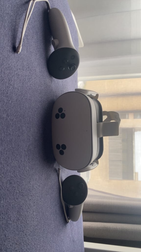 Meta Quest 3S VR