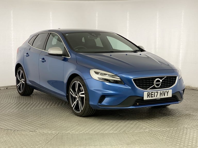 image for 2017 Volvo V40 T2 [122] R DESIGN Pro 5dr Hatchback Petrol Manual