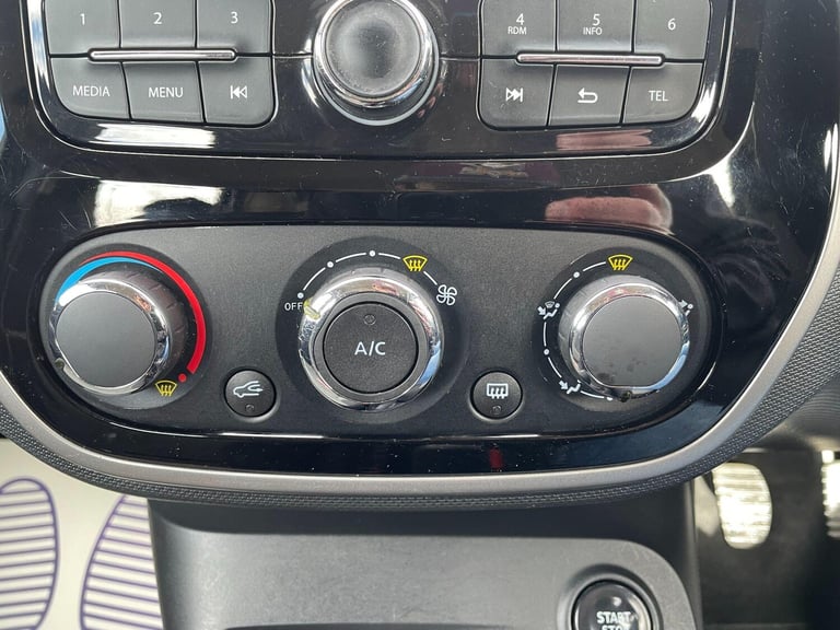 2015 Renault Captur 1.5 dCi 90 Expression+ 5dr HATCHBACK DIESEL Manual