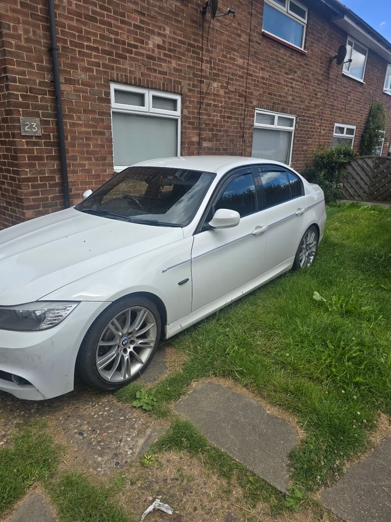 BMW, 3 SERIES, Saloon, 2011, Manual, 1995 (cc), 4 doors