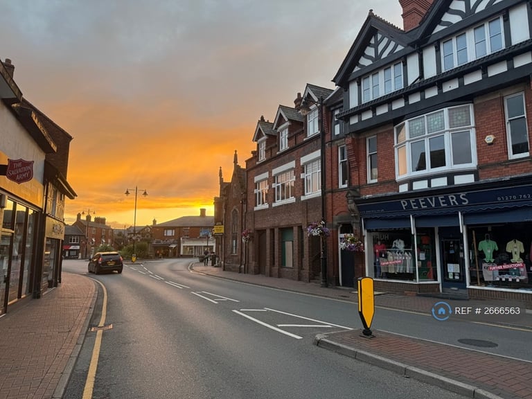 2 bedroom flat in High Street, Sandbach, CW11 (2 bed) (#2666563)
