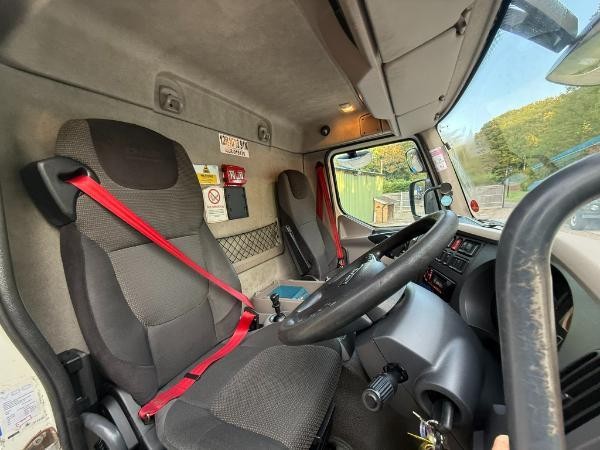 Daf LF220 Day Cab 28ft Box Body 4x2