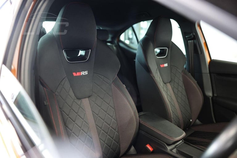 SKODA OCTAVIA 1.4 TSI iV 13kWh vRS DSG Euro 6 (s/s) 5dr 2024