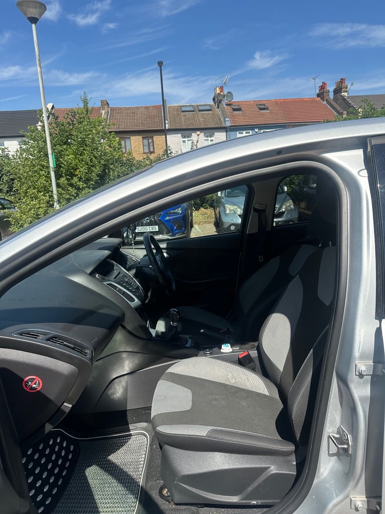 Ford, FOCUS, Hatchback, 2013, Manual, 998 (cc), 5 doors