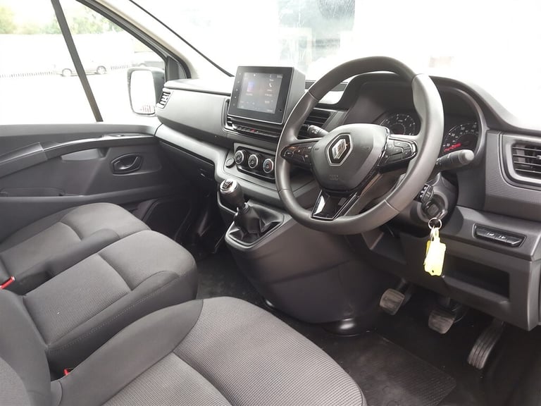 2023 Renault Trafic LL30 BUSINESS PLUS AIR CON LWB Box Van Diesel Manual
