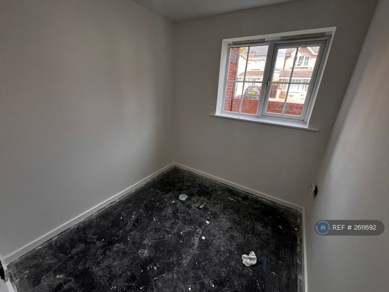 2 bedroom flat in Thorndale Court, Manchester, M9 (2 bed) (#2611692)