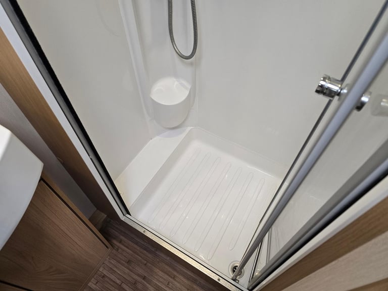 2014 Compass Corona 574 4 Berth Fixed Single Beds Caravan, Motor Mover