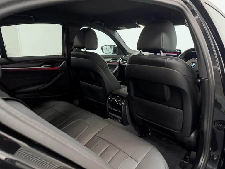 2022 BMW 5 Series 520i M Sport Saloon SALOON Petrol/Electric Hybrid Automatic