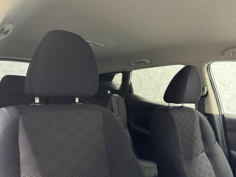 2016 Nissan Qashqai 1.2 DIG-T N-Connecta XTRON 2WD Euro 6 (s/s) 5dr HATCHBACK Petrol Automatic