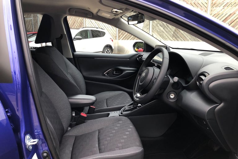 2025 Toyota Yaris 1.5 Hybrid Design 5dr CVT HATCHBACK PETROL/ELECTRIC Automatic